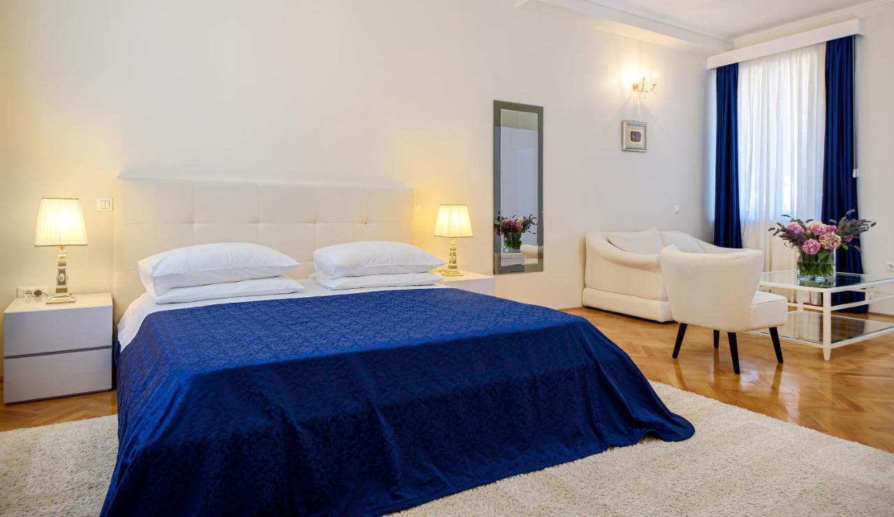 Palace Schoen Milesi - Esense Of Prestige - Private Pool - Free Parking - Old Money Style Luxury Rooms - Walking Distance To The Old Town, The Beach And All Amenities - Buralux Properties Split Exterior foto